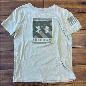 Under Armour Freedom Tee, kids size youth medium